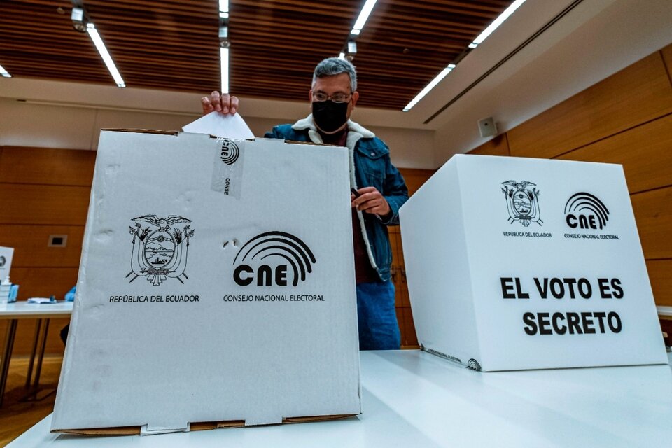 Qué plantea el referéndum propuesto por Lasso en Ecuador