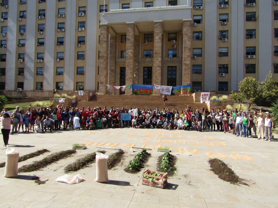 No al cierre de la Escuela Campesina de Agroecología en Mendoza