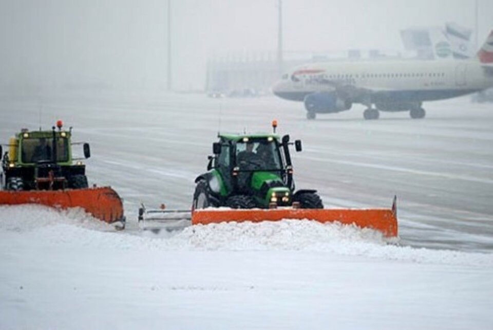 Estados Unidos: 1800 vuelos cancelados por la tormenta de nieve que azota al país
