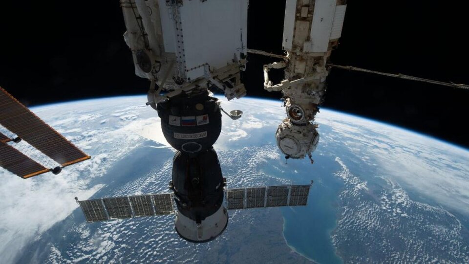 La NASA evalúa asociarse con Elon Musk para rescatar a los astronautas atrapados en la Estación Espacial Internacional