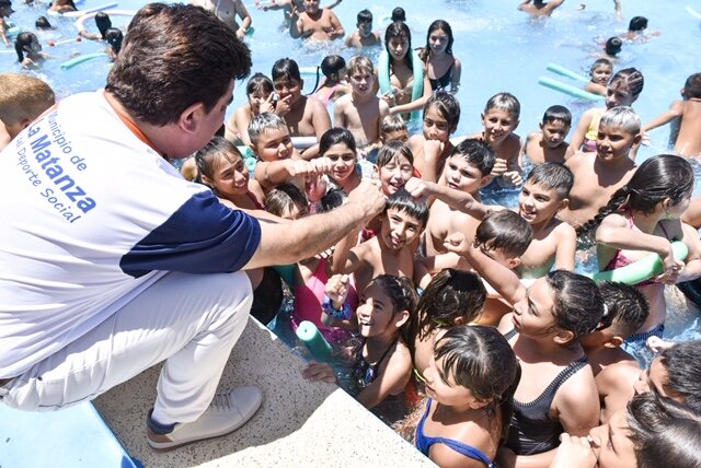 Fernando Espinoza inauguró la temporada de Colonias de Verano para más de 60 mil chicas y chicos
