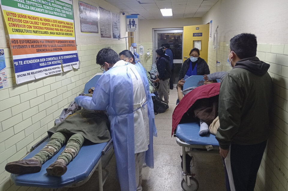 16 heridos en Perú en el intento de toma de un aeropuerto