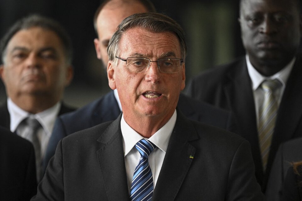Bolsonaro intentó despegarse y dijo que lo acusan “sin pruebas”