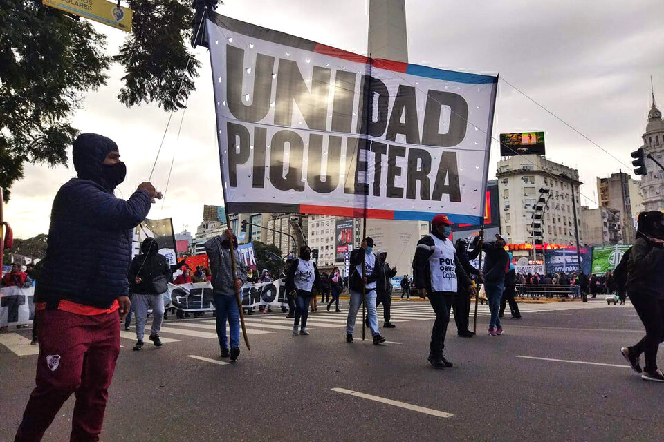 Movimientos sociales organizan un plan de lucha en rechazo al ajuste en Potenciar Trabajo