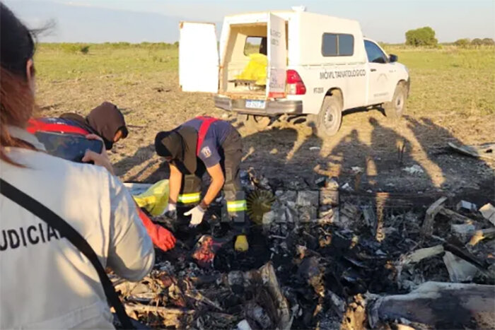 Chaco: cinco personas robaron una avioneta, la estrellaron y murieron