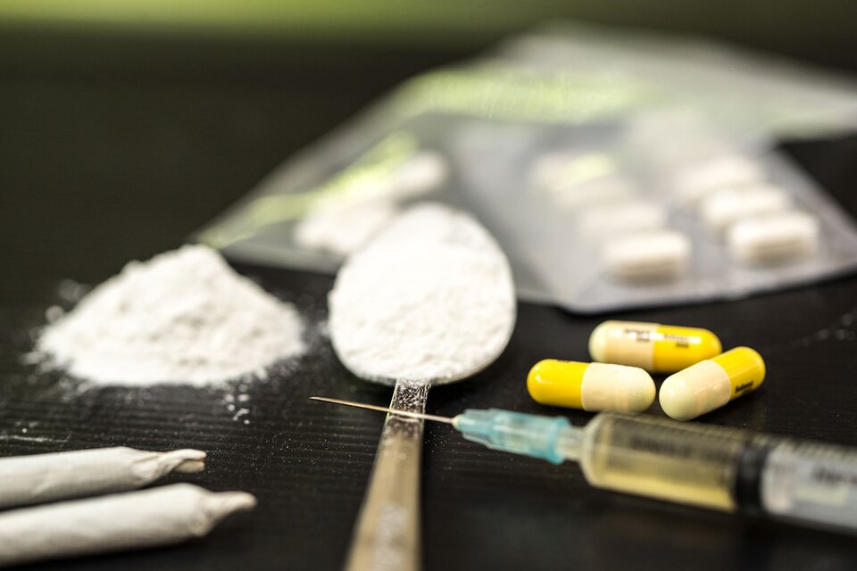 Canadá: una provincia despenalizó  la posesión de drogas duras como heroína y fentanilo 