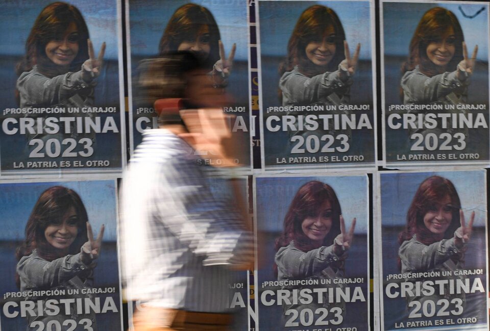 Operativo clamor: la afichada que pide la candidatura de CFK