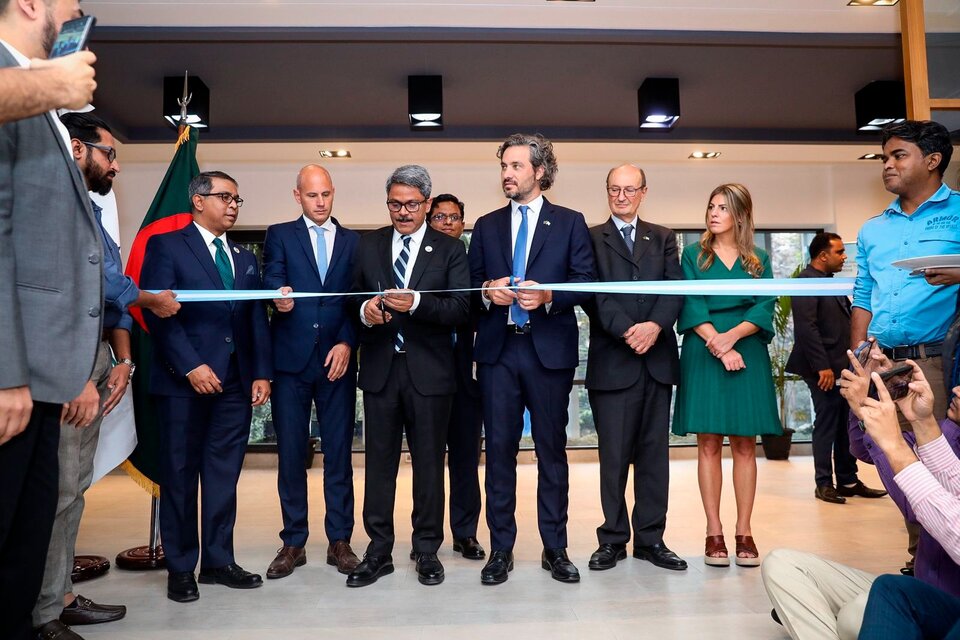 Santiago Cafiero inauguró la nueva embajada en Bangladesh