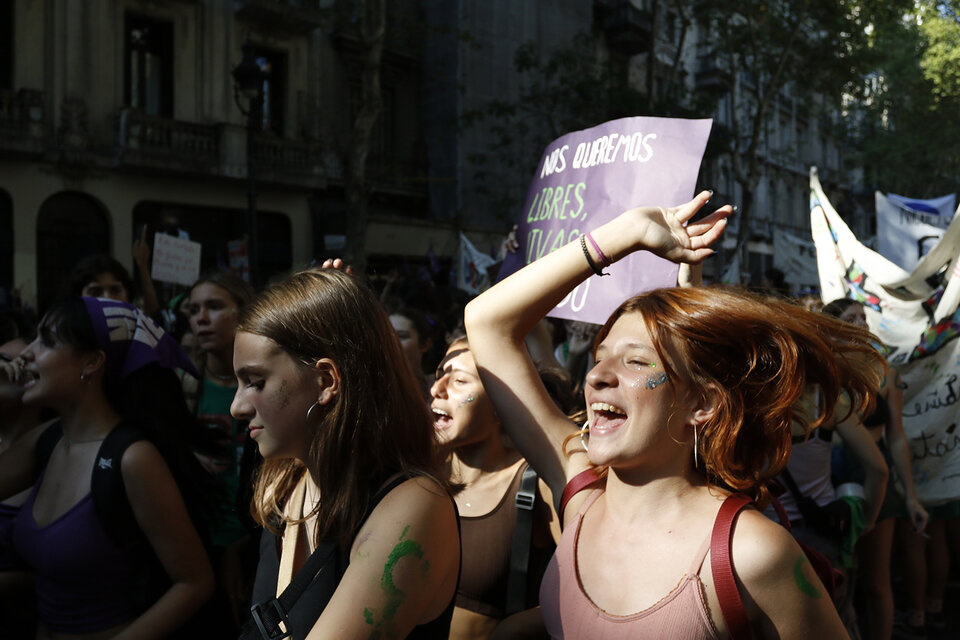 Mujeres dispondrán de gas pimienta contra violencia machista en Panamá - La  Marea