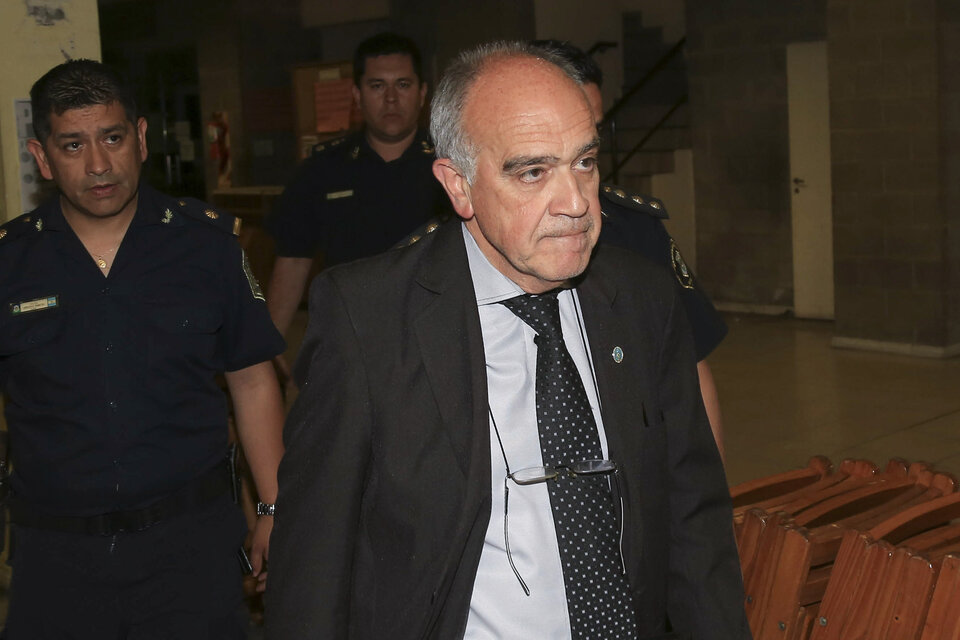 Carzoglio irá a la Corte bonaerense para pelear contra su destitución