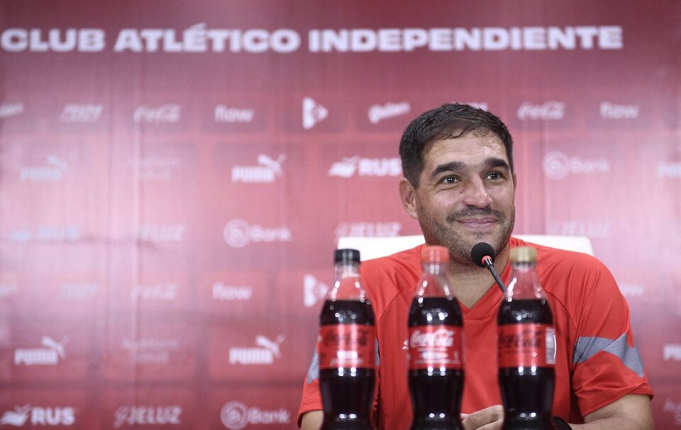 Alerta roja en Independiente: Doman habló y Stilletano contestó