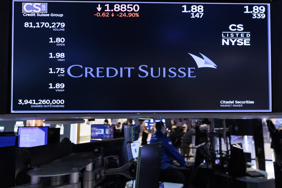 El Credit Suisse se desploma  y arrastra a la baja a otros bancos europeos