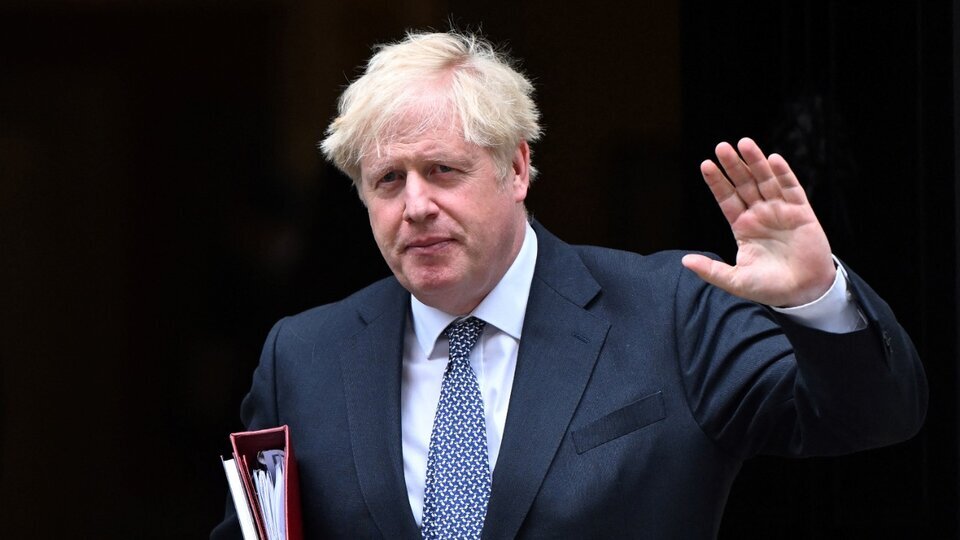 Boris Johnson admitió ante el Parlamento haber organizado fiestas durante la cuarentena  