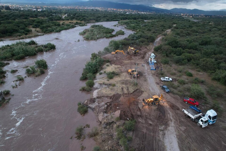 La pérdida de cobertura vegetal potenció la creciente de los ríos en Catamarca