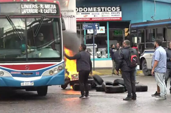 ????En vivo. El paro de colectivos en Buenos Aires por el asesinato de un chofer