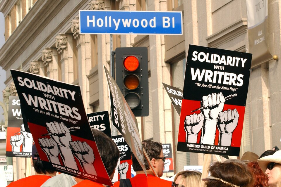 Paro de guionistas de Hollywood: qué pasa con los estrenos de 2023