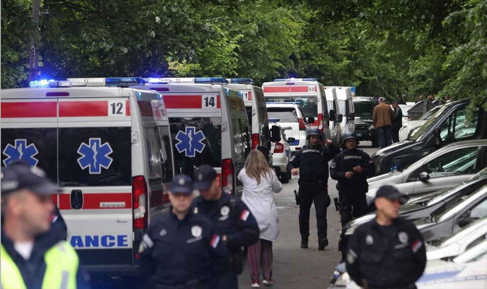 Tiroteo en una escuela de Serbia: un chico mató a ocho compañeros y un guardia de seguridad