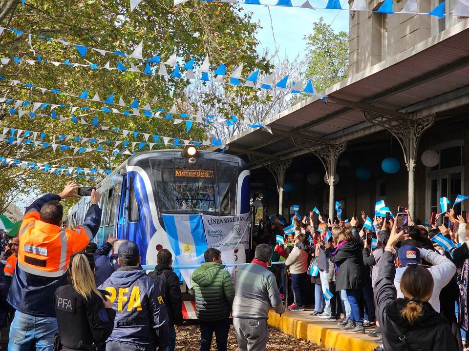 Inauguraron un tren turístico en Mercedes, sin la presencia de Matías Lammens