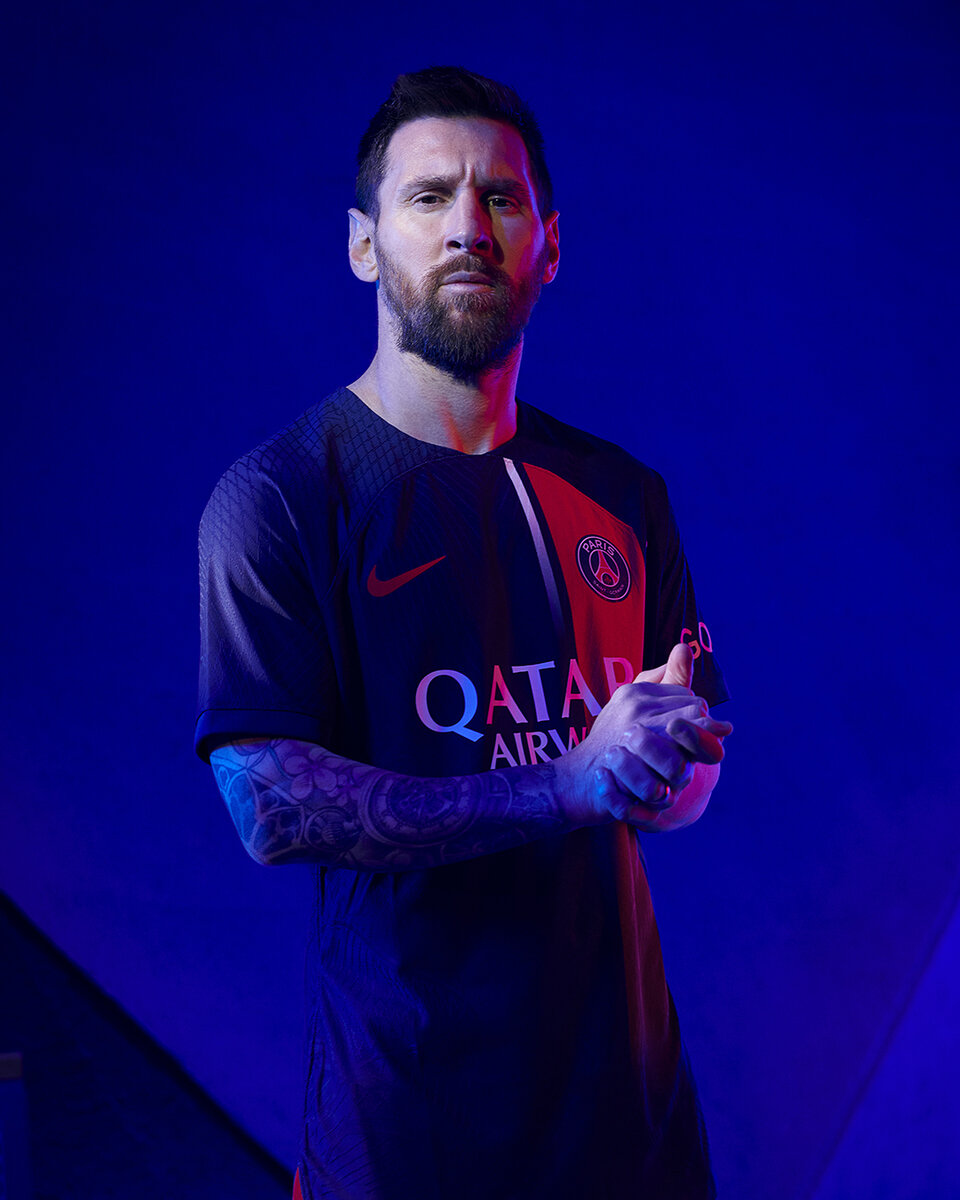 revista Mezclado Retencion Messi participó de la presentación de la nueva camiseta del PSG | A pesar  de que no seguirá en el club, el astro formó parte de la publicidad |  Página|12