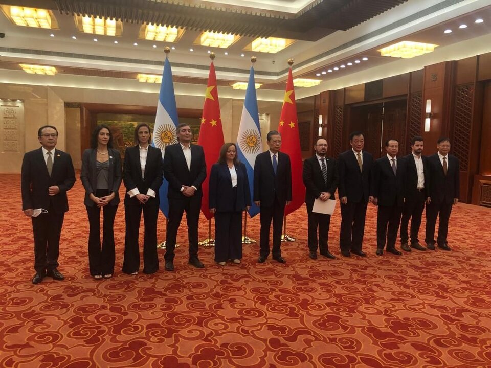 Máximo Kirchner participó de la reunión con el presidente de la Asamblea Popular Nacional China