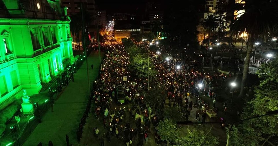 Masiva marcha de antorchas en Jujuy
