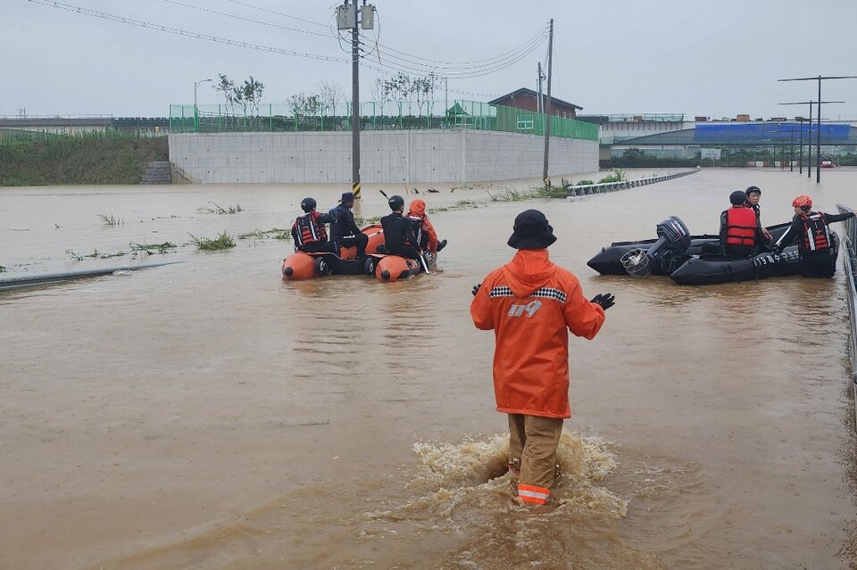 Inundaciones Y Deslizamientos De Tierra En Corea Del Sur: Al Menos 37 ...