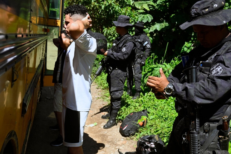 Contabilizan miles de víctimas del régimen de excepción en El Salvador