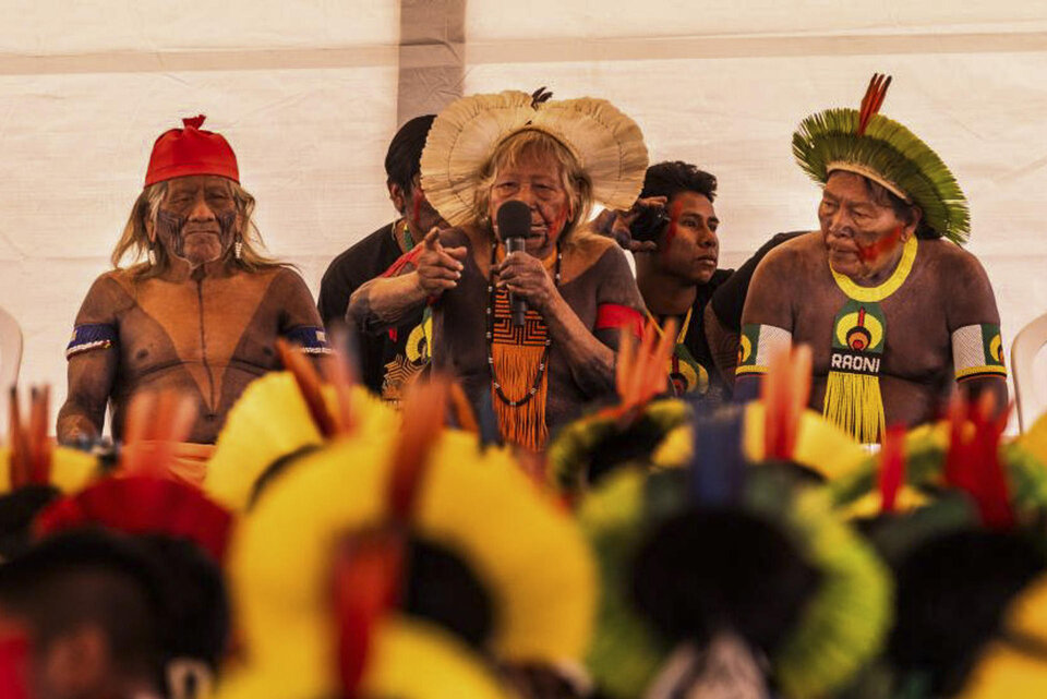 Los indígenas exigen al Estado brasileño que se pronuncie sobre la amenaza a sus tierras 