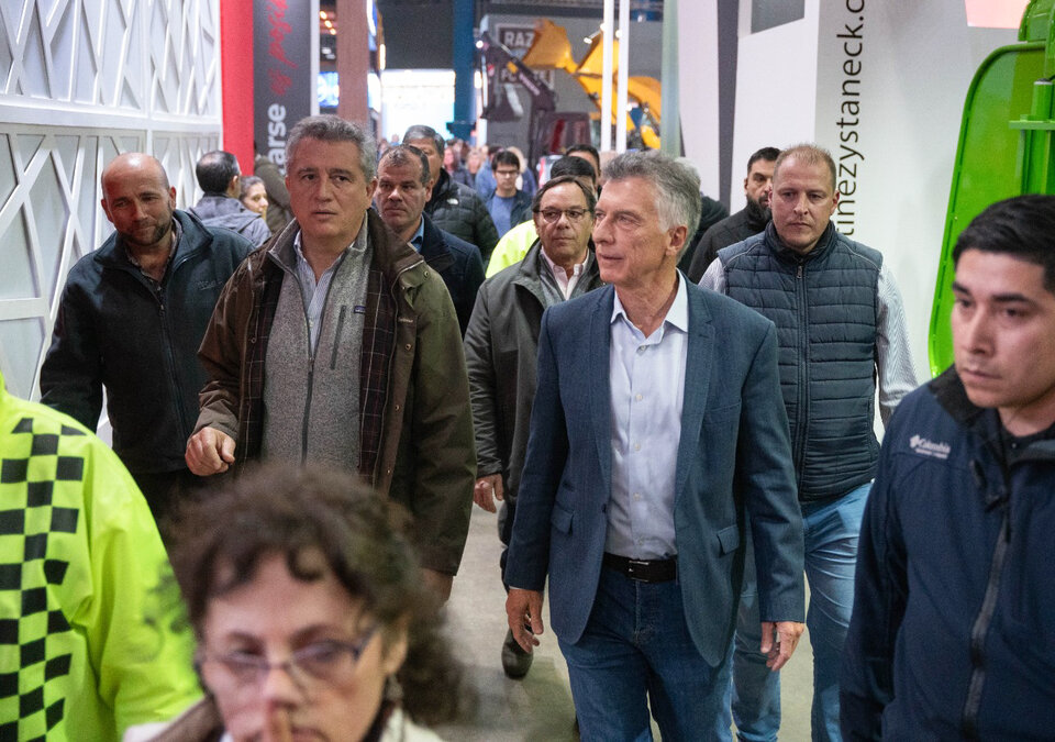 Después de su larga estadía en Europa, Macri se mete en la interna del PRO