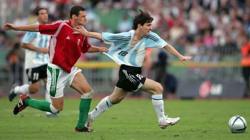 A 18 años del debut de Messi en la selección argentina: expulsión y récord histórico