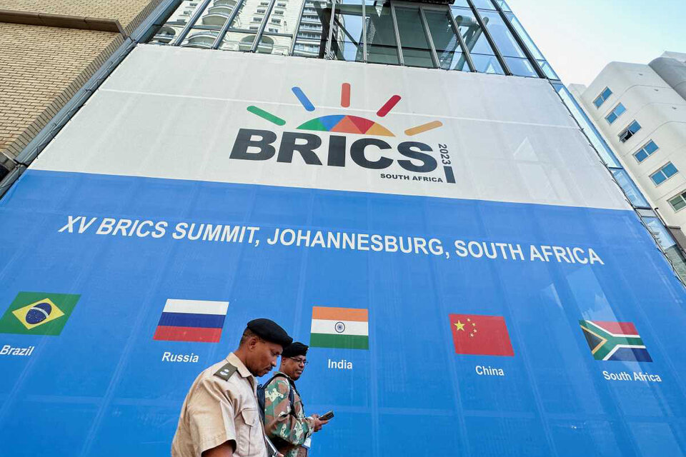 Argentina, los BRICS y el G-7