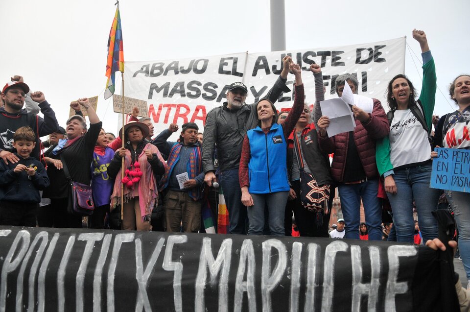 Unidad Piquetera y partidos de izquierda confluyeron en Plaza de Mayo 