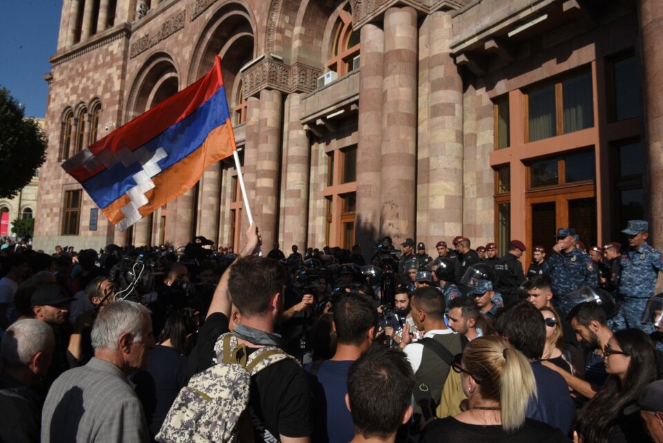 Los separatistas armenios de Nagorno Karabaj anunciaron una tregua con Azerbaiyán