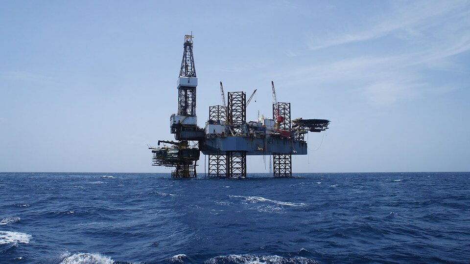 Un barco de Greenpeace ingresó al área de exploración offshore en el Mar Argentino 