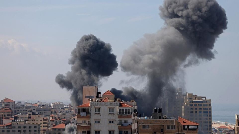 Israel vuelve a bombardear Gaza pese a la presión para que retome la tregua