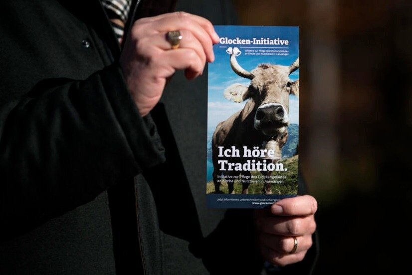 Un pueblo suizo vota para decidir si las vacas pueden seguir usando cencerros