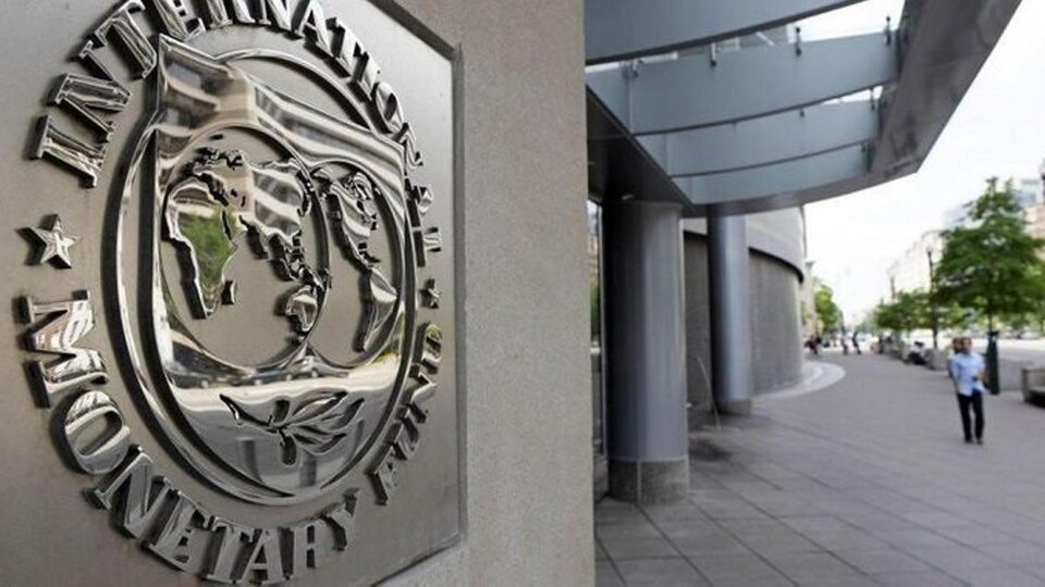 El FMI respalda, pero ve riesgos
