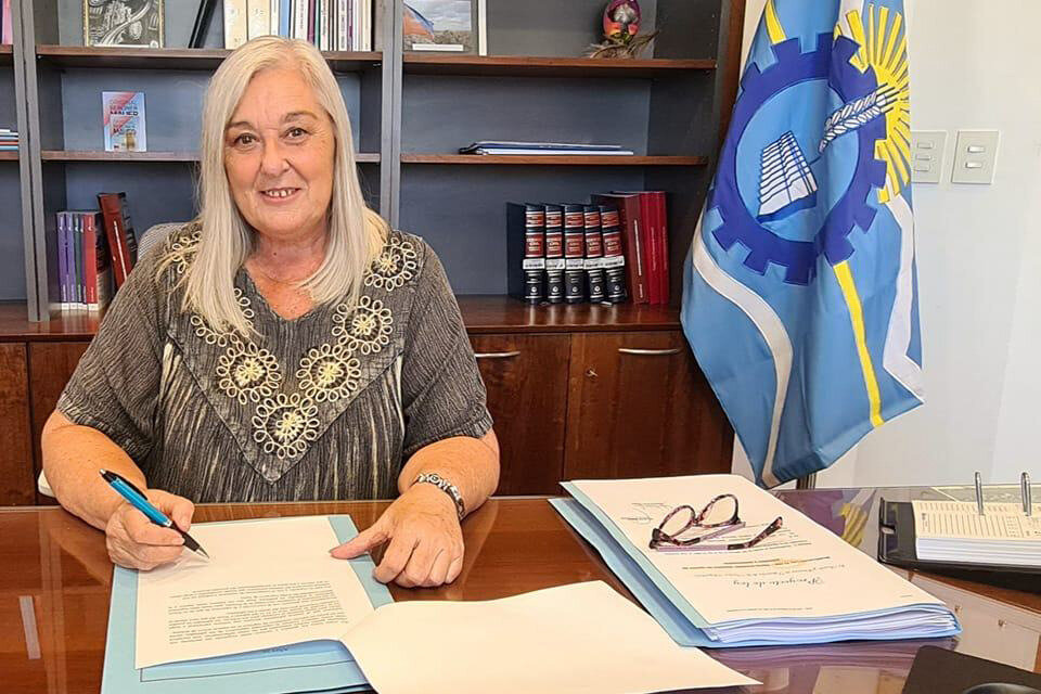 La senadora Terenzi denunció haber recibido amenazas de muerte luego de haber votado contra el DNU de Milei
