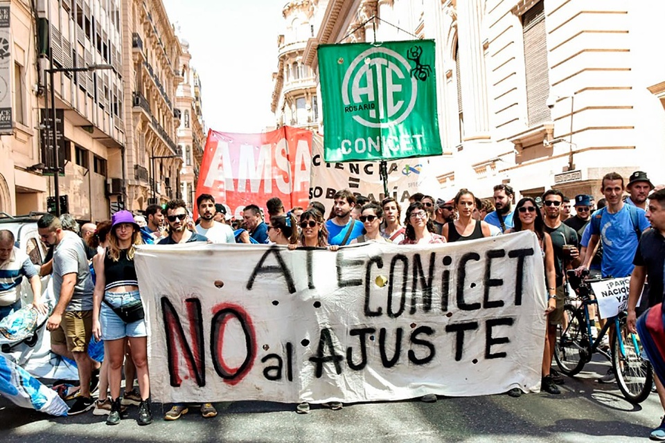 El Gobierno avanzará con otra ola de despidos masivos en el Estado