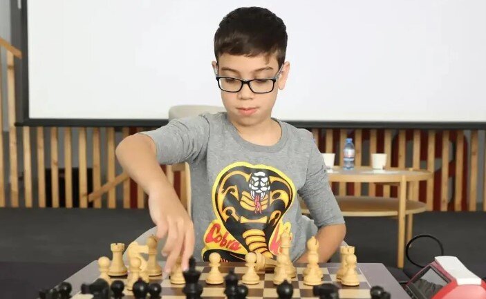 Faustino Oro, el argentino que derrotó al número uno del mundo del ajedrez