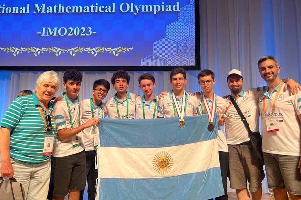 Gracias a la colecta solidaria, los seis estudiantes irán a la Olimpiada Internacional de Matemática