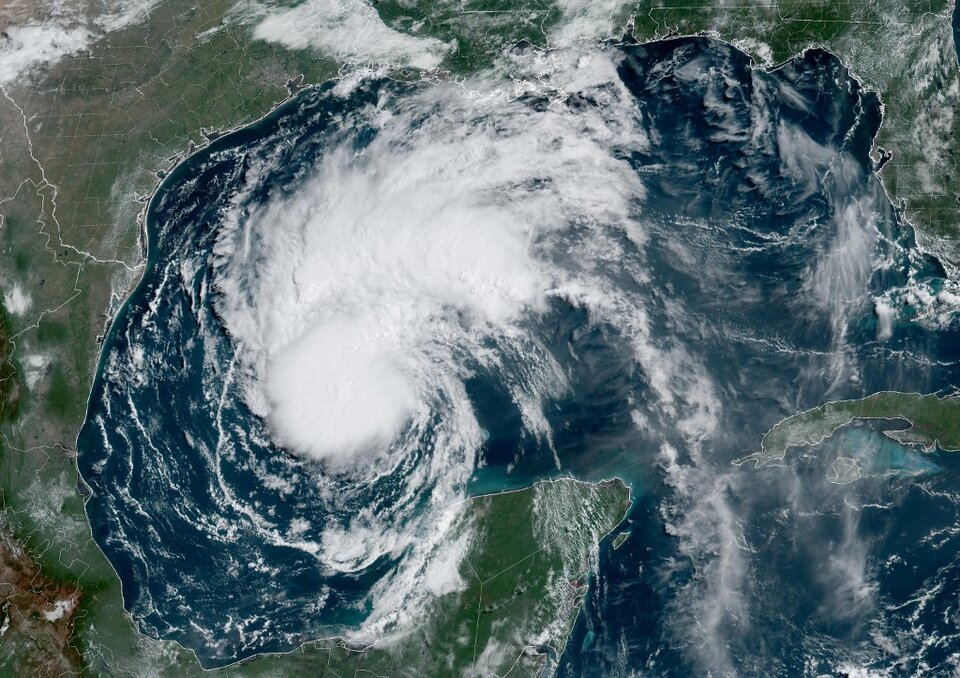 La tormenta tropical Beryl se dirige al sur de Estados Unidos tras impactar en México