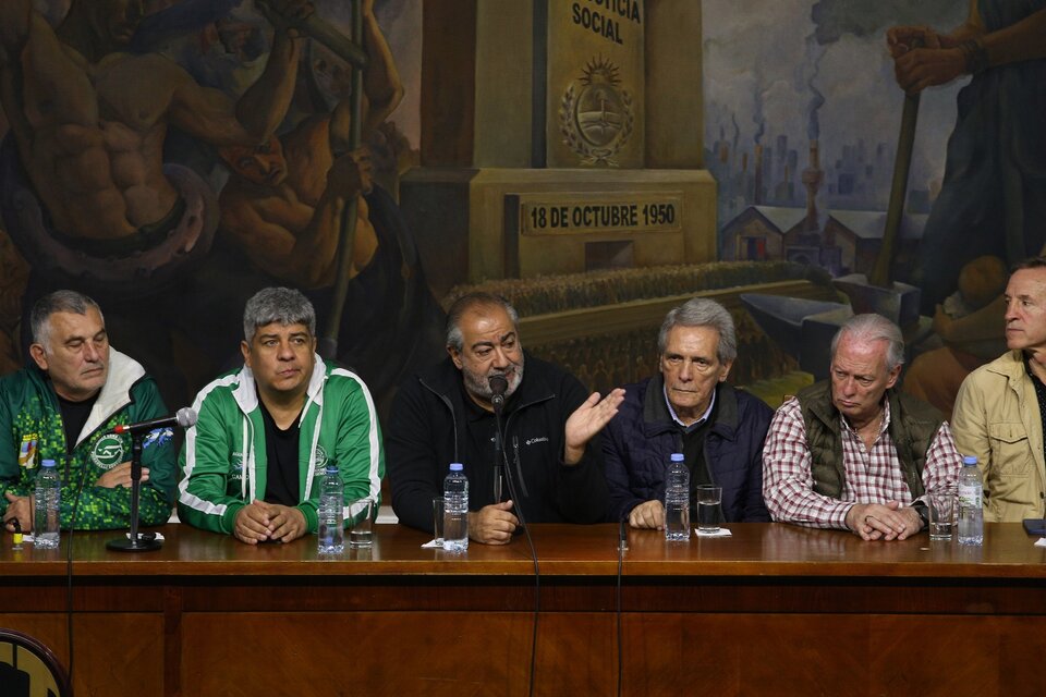 El Gobierno convocó a la CGT a una reunión el próximo martes