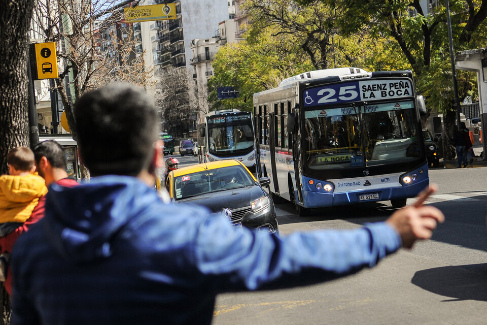 El encono de Milei con PBA y CABA golpea los bolsillos de los pasajeros