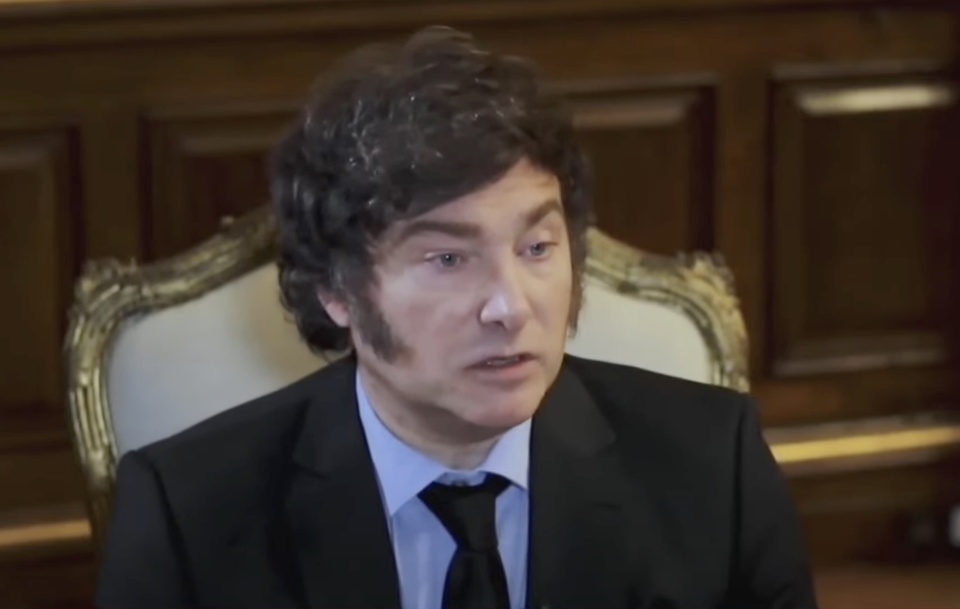 "Denuncias falsas e irresponsabilidad": Milei sobre la crisis de sus legisladores en el Congreso y la tensa relación con Macri thumbnail