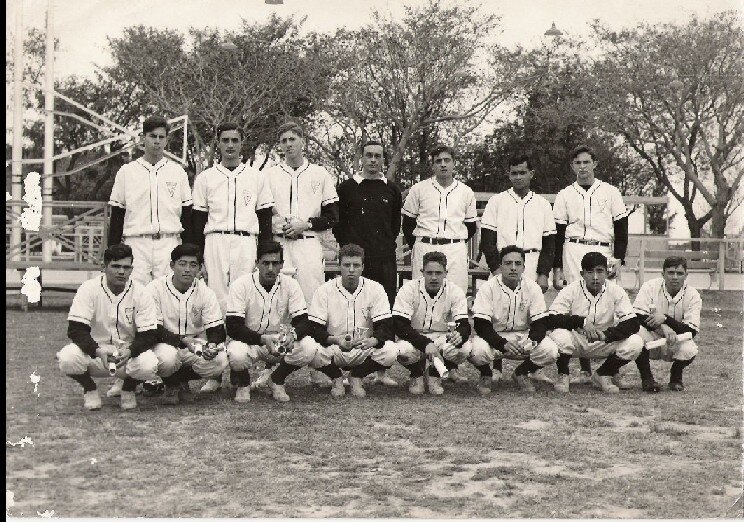 896453 eduardo 20con 20la 20selecci c3 b3n 20argentina 20de 20beisbol