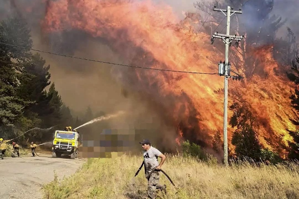 El fuego avanza en Río Negro y Chubut