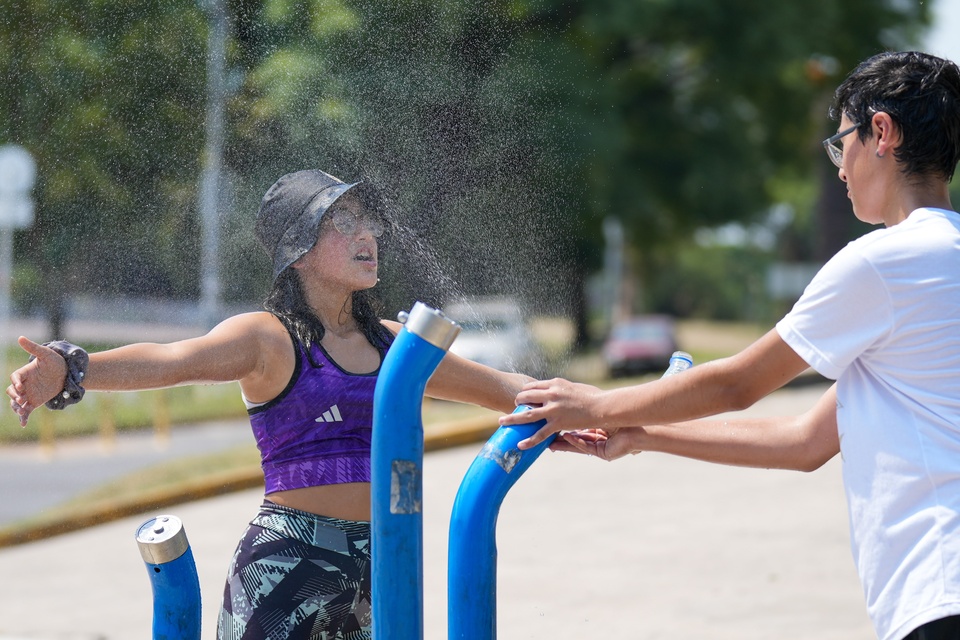 Ocho provincias en alerta por calor extremo