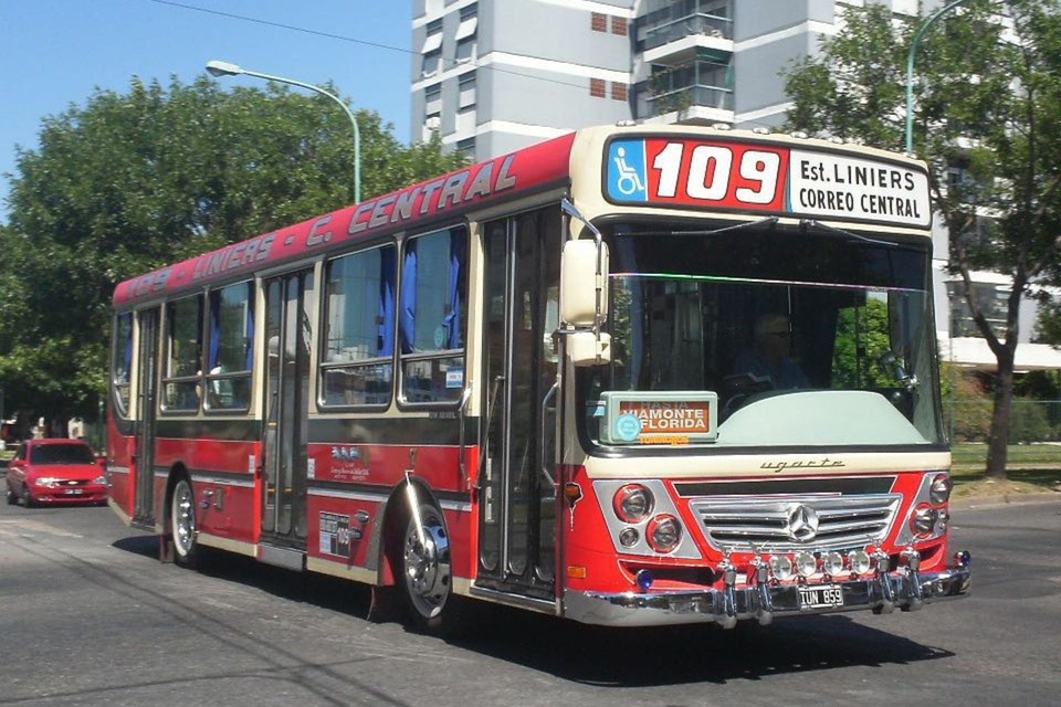 Mañana aumenta la tarifa de colectivo en 31 líneas