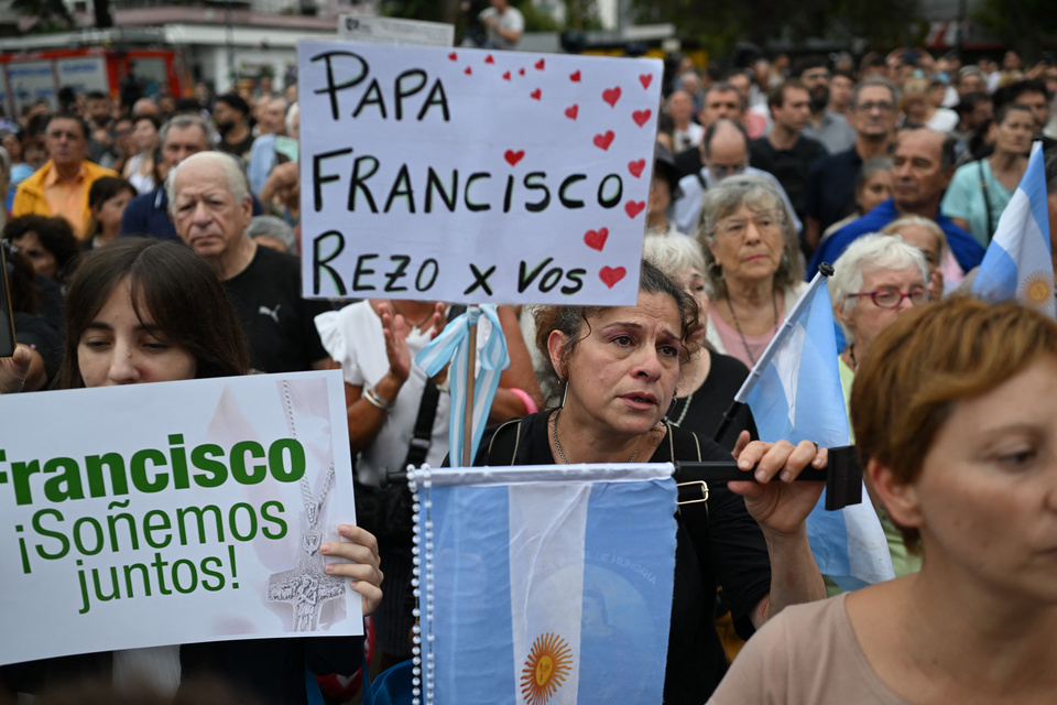 El papa Francisco sufrió una complicación respiratoria